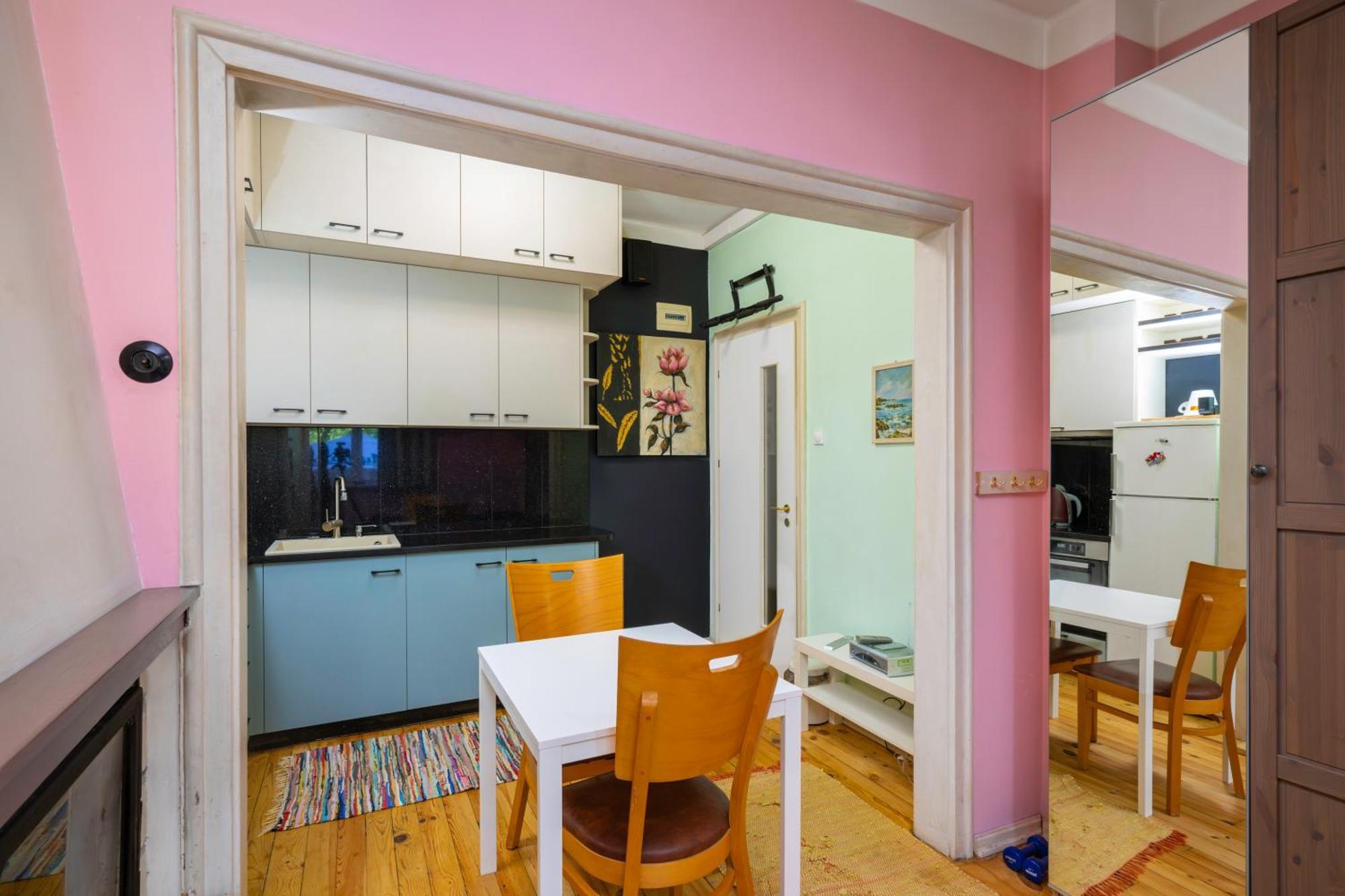 Appartamento Sofia'S 1Bd Colourful Getaway Near Ndk Esterno foto