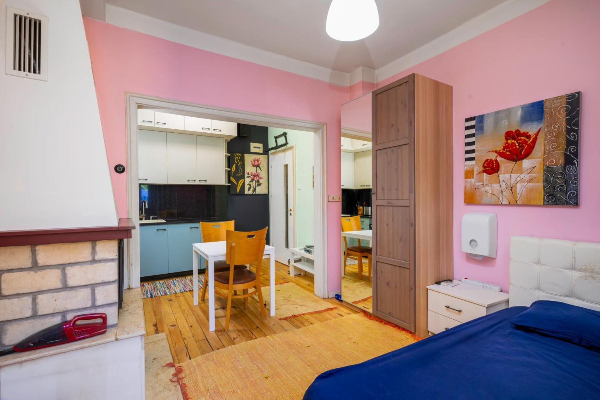 Appartamento Sofia'S 1Bd Colourful Getaway Near Ndk Esterno foto
